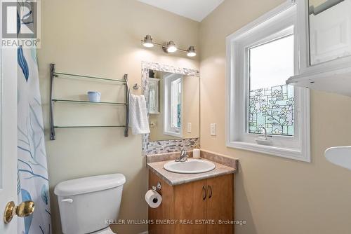 27 Songbird Crescent, Kawartha Lakes, ON - Indoor Photo Showing Bathroom