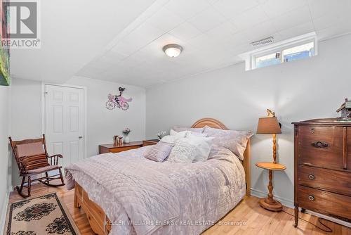 27 Songbird Crescent, Kawartha Lakes, ON - Indoor Photo Showing Bedroom