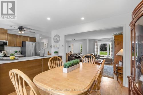 27 Songbird Crescent, Kawartha Lakes, ON - Indoor Photo Showing Dining Room