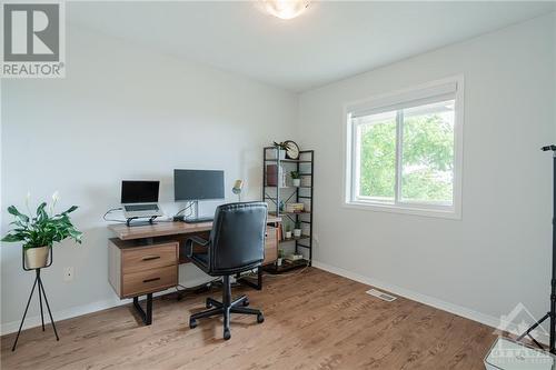 2nd bedroom on main - 132 Castle Glen Crescent, Kanata, ON - Indoor Photo Showing Office