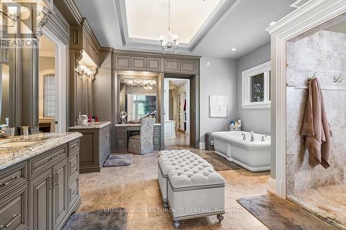 175 Pineway Parkway, Kingsville, ON - Indoor Photo Showing Bathroom