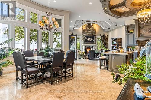 175 Pineway Parkway, Kingsville, ON - Indoor Photo Showing Dining Room