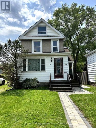 39 Royal Avenue, Hamilton, ON - Outdoor With Facade