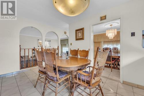 82 Bow Valley Drive, Hamilton, ON - Indoor Photo Showing Dining Room