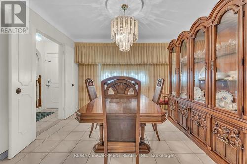 82 Bow Valley Drive, Hamilton, ON - Indoor Photo Showing Dining Room
