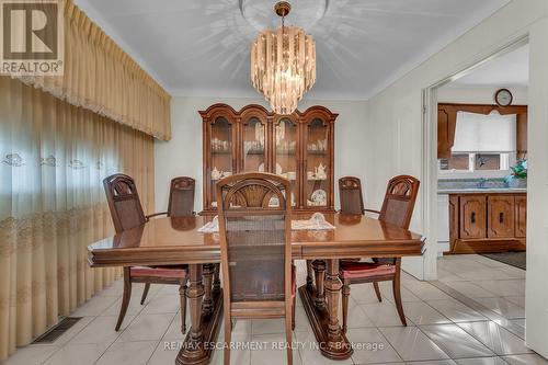 82 Bow Valley Drive, Hamilton, ON - Indoor Photo Showing Dining Room