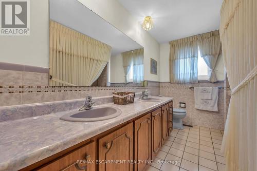 82 Bow Valley Drive, Hamilton, ON - Indoor Photo Showing Bathroom