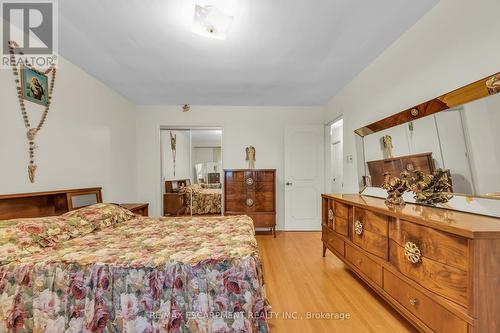 82 Bow Valley Drive, Hamilton, ON - Indoor Photo Showing Bedroom