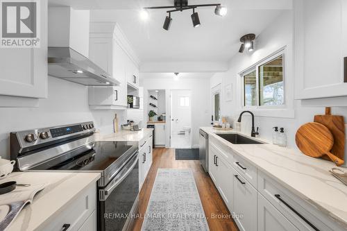 12 Shelley Drive, Kawartha Lakes, ON - Indoor Photo Showing Kitchen With Stainless Steel Kitchen With Upgraded Kitchen