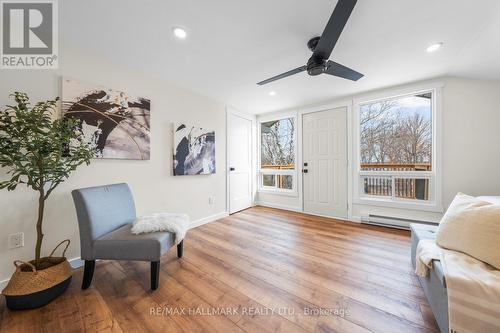 12 Shelley Drive, Kawartha Lakes, ON - Indoor Photo Showing Living Room