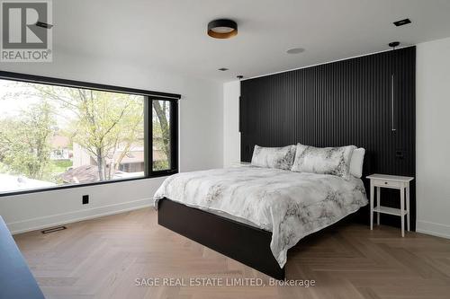 1175 Ogden Avenue, Mississauga, ON - Indoor Photo Showing Bedroom