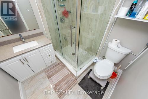 4 Friendly Way, Brampton, ON - Indoor Photo Showing Bathroom