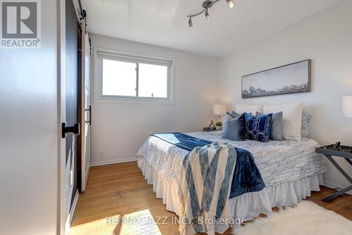 926 Ivy Court, Oshawa, ON - Indoor Photo Showing Bedroom