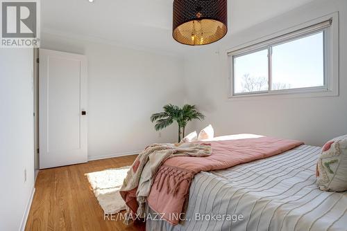 926 Ivy Court, Oshawa, ON - Indoor Photo Showing Bedroom