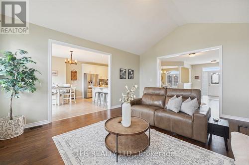 38 Charles Tilley Crescent, Clarington, ON - Indoor Photo Showing Living Room