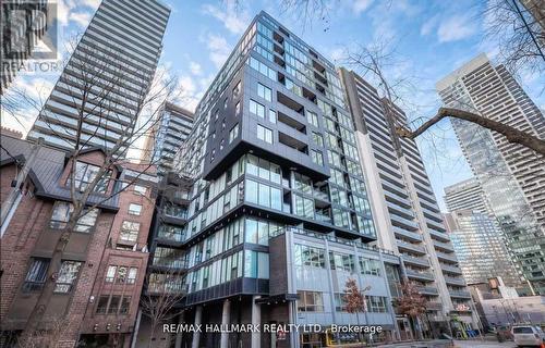 1704 - 17 Dundonald Street, Toronto, ON - Outdoor With Facade