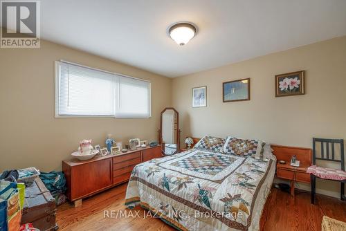 581 Digby Avenue, Oshawa, ON - Indoor Photo Showing Bedroom