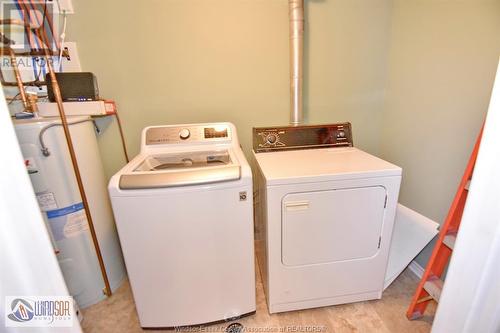 100 Pickering Unit# 203, Amherstburg, ON - Indoor Photo Showing Laundry Room