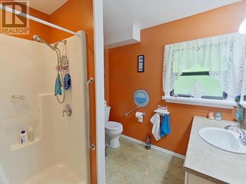 6165 Lois Street, Powell River, BC - Indoor Photo Showing Bathroom