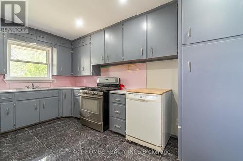 6549 Eighth Line N, Chatham-Kent, ON - Indoor Photo Showing Kitchen