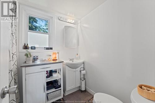 12147 St. Jacques Street, Tecumseh, ON - Indoor Photo Showing Bathroom