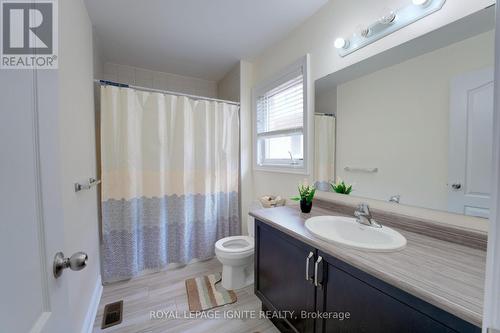 1418 Gord Vinson Avenue, Clarington, ON - Indoor Photo Showing Bathroom