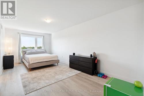 1495 Purchase Place, Innisfil, ON - Indoor Photo Showing Bedroom