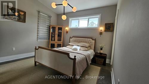 38 Betty Boulevard, Wasaga Beach, ON - Indoor Photo Showing Bedroom