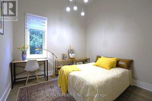 38 Betty Boulevard, Wasaga Beach, ON - Indoor Photo Showing Bedroom
