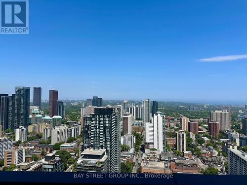 4113 - 11 Wellesley Street W, Toronto, ON - Outdoor With View