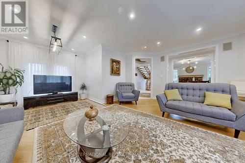 12 Kenton Drive, Toronto (Newtonbrook West), ON - Indoor Photo Showing Living Room