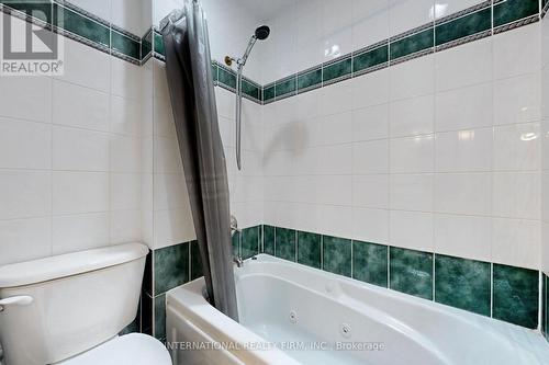 12 Kenton Drive, Toronto (Newtonbrook West), ON - Indoor Photo Showing Bathroom