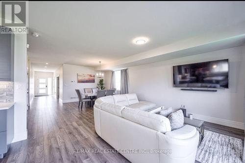 218 Beasley Crescent, Prince Edward County, ON - Indoor Photo Showing Living Room