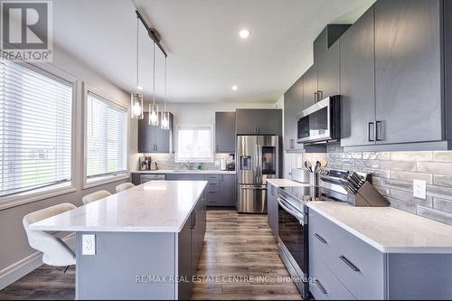 218 Beasley Crescent, Prince Edward County, ON - Indoor Photo Showing Kitchen With Stainless Steel Kitchen With Upgraded Kitchen