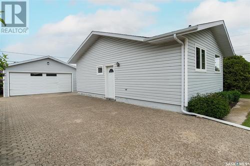 301 8Th Street E, Wynyard, SK - Outdoor With Exterior