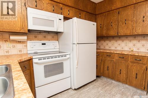 301 8Th Street E, Wynyard, SK - Indoor Photo Showing Kitchen