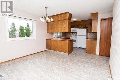 301 8Th Street E, Wynyard, SK - Indoor Photo Showing Kitchen
