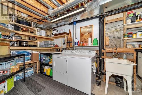 315 Southcrest Private, Ottawa, ON - Indoor Photo Showing Laundry Room