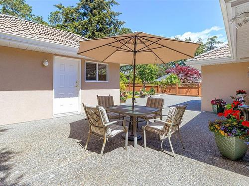 1556 Mt. Douglas Cross Rd, Saanich, BC 