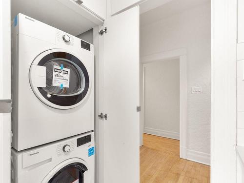 Salle de lavage - 4-403 Boul. St-Joseph O., Montréal (Outremont), QC - Indoor Photo Showing Laundry Room