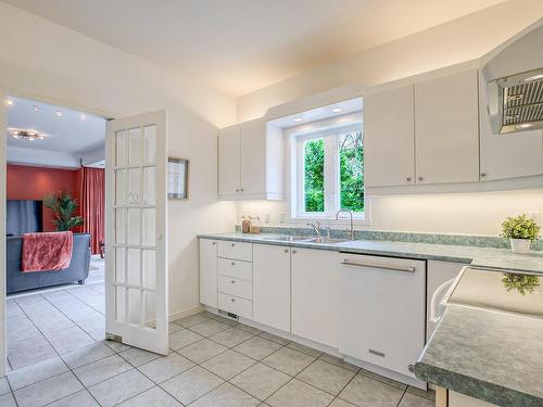 Kitchen - 458 Rue Kéroack, Saint-Bruno-De-Montarville, QC - Indoor Photo Showing Kitchen With Double Sink