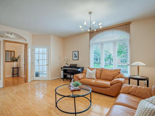 Living room - 458 Rue Kéroack, Saint-Bruno-De-Montarville, QC - Indoor Photo Showing Living Room