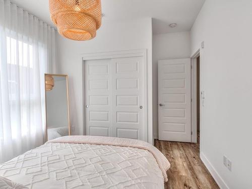 Master bedroom - 109-3025 Av. Des Gouverneurs, Laval (Duvernay), QC - Indoor Photo Showing Bedroom