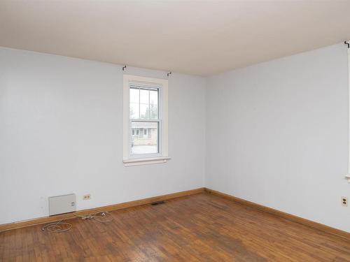 160 Masters Street, Thunder Bay, ON - Indoor Photo Showing Other Room