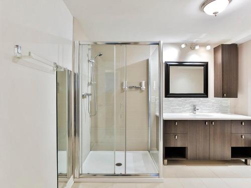 Ensuite bathroom - 1526 Rue De Niverville, Chambly, QC - Indoor Photo Showing Bathroom