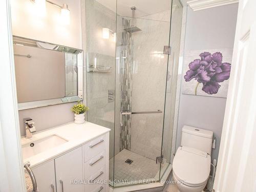 2512 Palisander Ave, Mississauga, ON - Indoor Photo Showing Bathroom