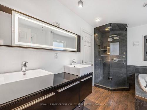 148 Cornwall Hts, Brampton, ON - Indoor Photo Showing Bathroom
