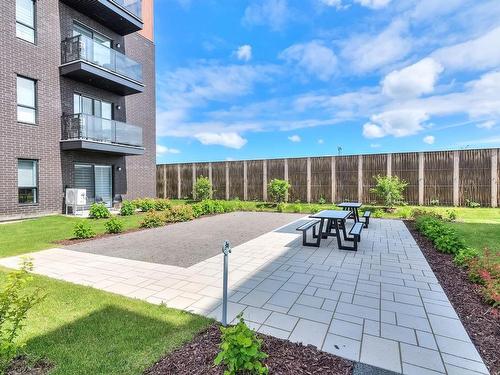 Cour - 112-3025 Av. Des Gouverneurs, Laval (Duvernay), QC - Outdoor