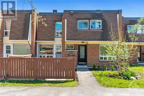 Front Entrance - 2927 Fairlea Crescent, Ottawa, ON - Outdoor