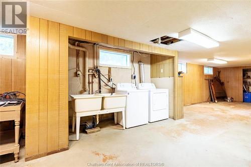 31 Lynnwood Avenue, Chatham, ON - Indoor Photo Showing Laundry Room
